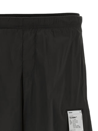 Bermudas de nailon negro