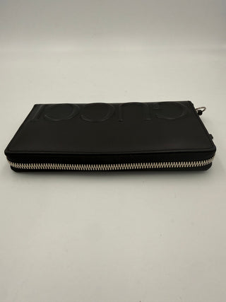 GUCCI Zip Black Front Logo Embossed Wallet