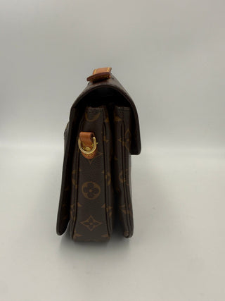 LOUIS VUITTON METIS Monogram Handbag
