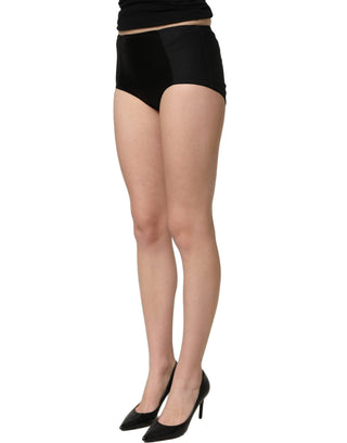 Shorts hotpants culotte de satén negro de cintura baja