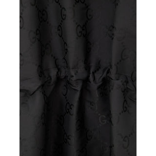 Gabardina negra de poliéster