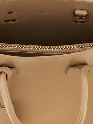 Bolso de mano de piel de becerro beige