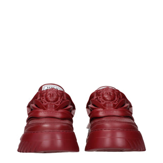 Zapatillas gruesas rojas de cuero