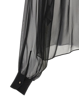 Blusa de seda negra