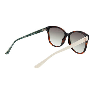 Gafas de sol marrones de plástico