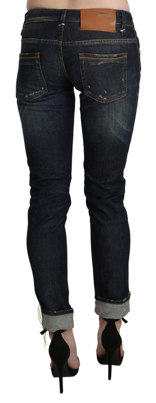 Blaue, ausgewaschene, tief sitzende, eng geschnittene Cropped Jeans