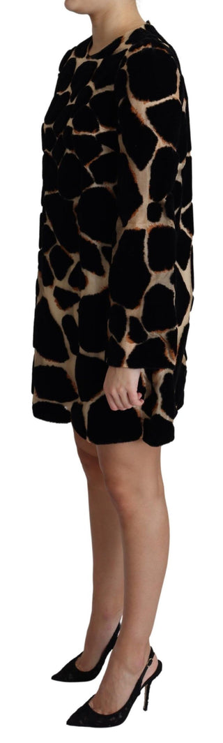 Vestido mini negro con estampado de jirafa