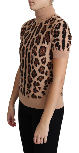 Top de cuello alto de lana virgen con estampado de leopardo beige
