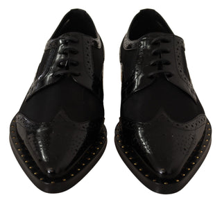 Zapatos de cuero negro tipo brogue con punta de ala