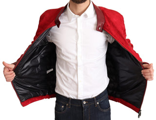 Chaqueta bomber de brocado rojo con logo de corona dorada