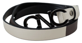 Cinturón de Cuero Blanco y Negro con Hebilla de Logo de Letras
