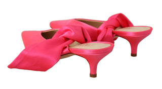 Zapatos de tacón kitten de cuero rosa con cordones