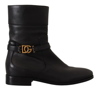 Schwarze Leder-Ballerinas mit Logo und kurzen Stiefeln