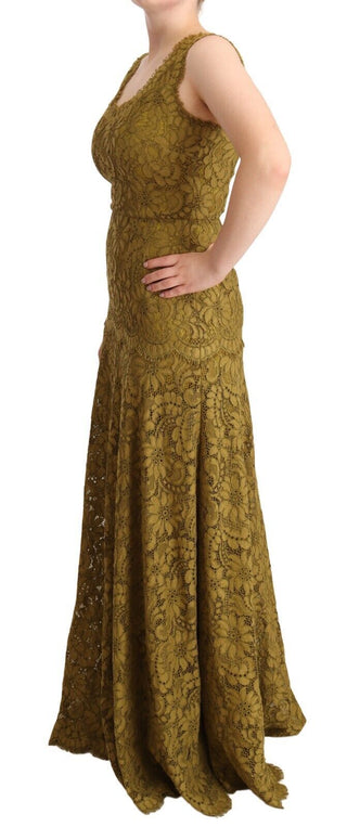Vestido largo marrón con encaje floral hasta el suelo
