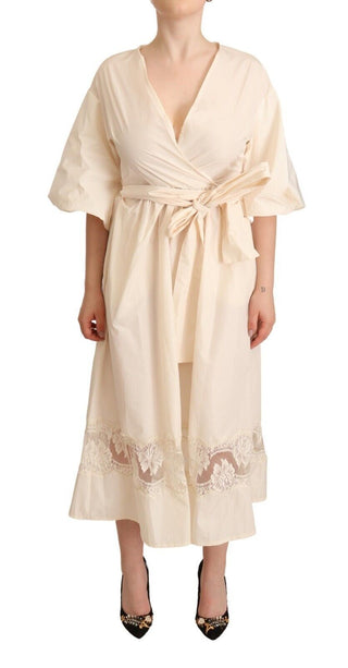 Vestido maxi línea A blanco roto con mangas cortas y cruzado