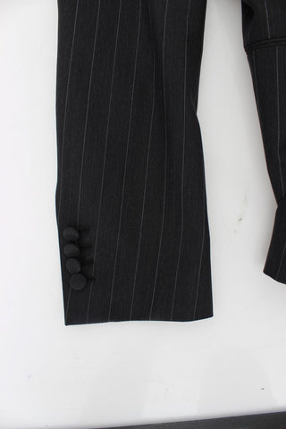 Grau gestreifter, schmal geschnittener Blazer aus Wolle