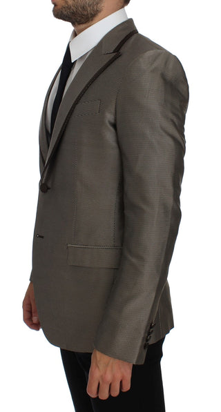 Blazer de seda marrón ajustado de dos botones