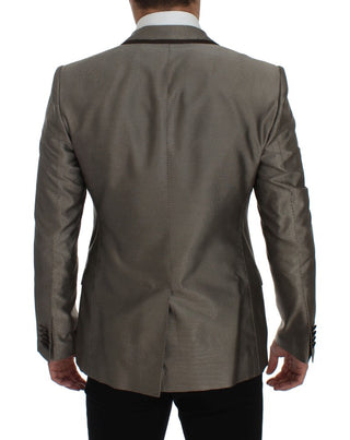 Blazer de seda marrón ajustado de dos botones