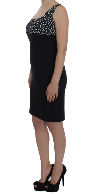Conjunto de vestido y suéter negro de corte ajustado