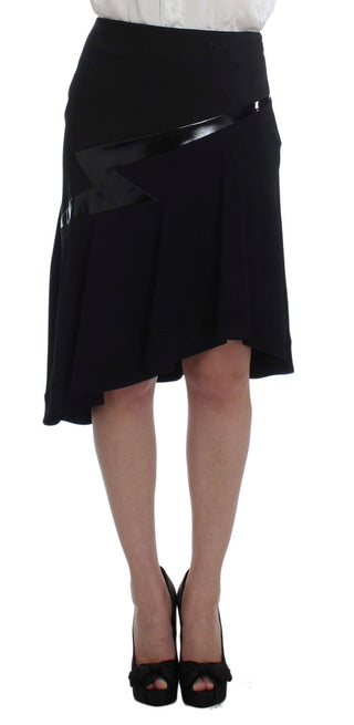 Schwarzer, zweiteiliger Anzug mit Rock und Blazer