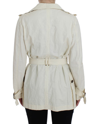 Weißer Trenchcoat