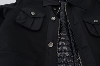 Chaqueta negra de lana con cuello y cremallera completa