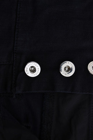 Jeans de corte cropped slim fit de algodón negro