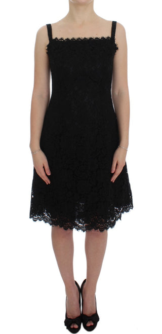 Vestido de rodilla negro con encaje floral