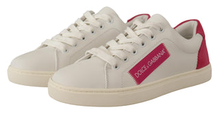 Zapatillas blancas y rosas de cuero para mujer