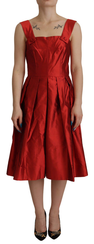 Rotes A-Linien-Kleid aus plissierter Satseide