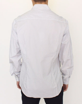 Camisa casual de ajuste regular blanca y gris a rayas