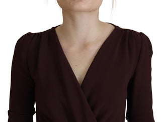 Braunes Wickelkleid mit langen Ärmeln und Stretchanteil in Midilänge