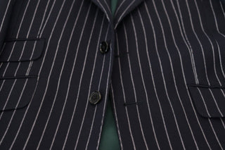Blazer azul oscuro de lana con rayas y cierre de un solo botón