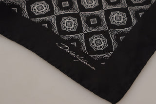 Schwarzes quadratisches Taschentuch mit geometrischem Muster