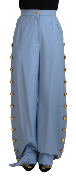 Hellblaue Hose mit weitem Bein und Knopfleiste