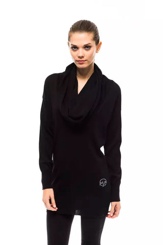 Schwarzer Wollpullover