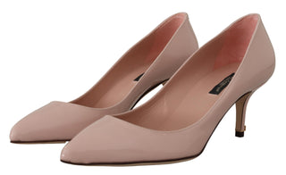 Pinkfarbene Lackleder Kitten Heel Pumps