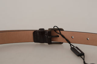 Gürtel aus schwarzem Lackleder mit Logo-Metallschnalle