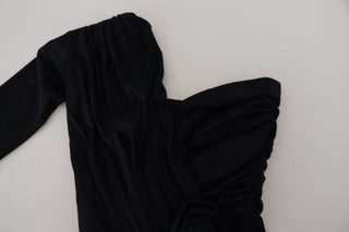 Vestido de lana negro con escote asimétrico y diseño cruzado