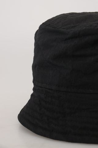 Gorro tipo bucket para mujer de nylon negro