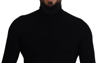 Schwarzer Rollkragenpullover mit halbem Reißverschluss