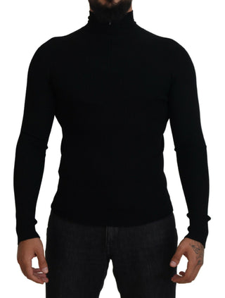 Schwarzer Rollkragenpullover mit halbem Reißverschluss