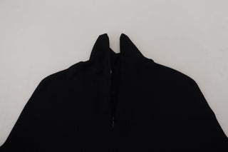 Schwarzer Rollkragenpullover mit halbem Reißverschluss