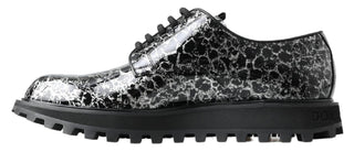 Zapatos derby negros y blancos de charol