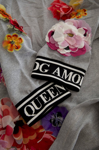 Suéter gris DG Amore Queen floral con cuello redondo