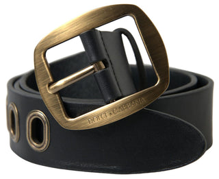 Cinturón para hombre de cuero negro con hebilla metálica dorada