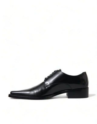 Schwarze Leder-Schnürschuhe mit flachem Absatz
