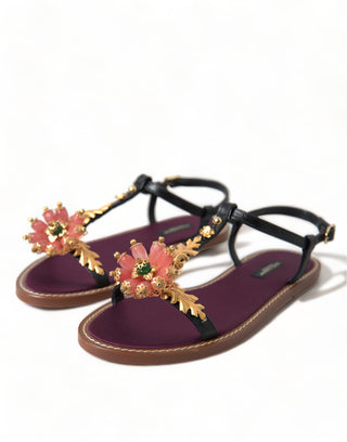 Sandalias de cuero negras con cristales dorados  
