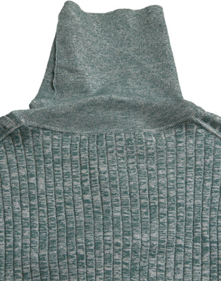 Jersey verde de poliéster con cuello alto  