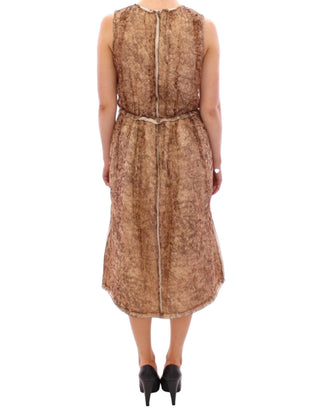 Braunes ärmelloses Seidenkleid